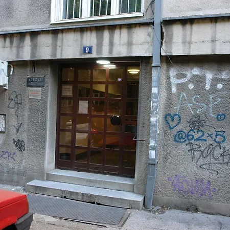 Vexon House Apartment